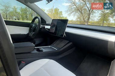 Внедорожник / Кроссовер Tesla Model Y 2022 в 