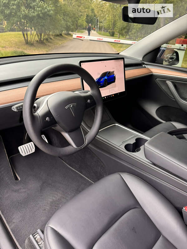 Внедорожник / Кроссовер Tesla Model Y 2023 в Днепре фото 5 Внедорожник / Кроссовер Tesla Model Y 2023 в Днепре