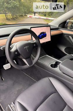 Позашляховик / Кросовер Tesla Model Y 2023 в 