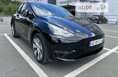 Внедорожник / Кроссовер Tesla Model Y 2023 в Киеве