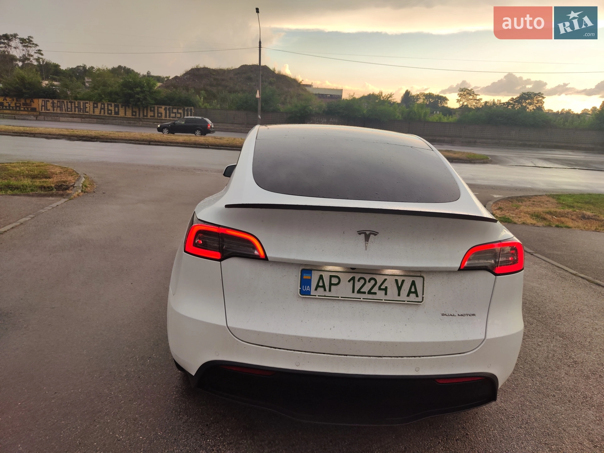 2021 Tesla Model Y - мініатюра 2