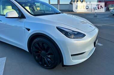 Позашляховик / Кросовер Tesla Model Y 2021 в Києві