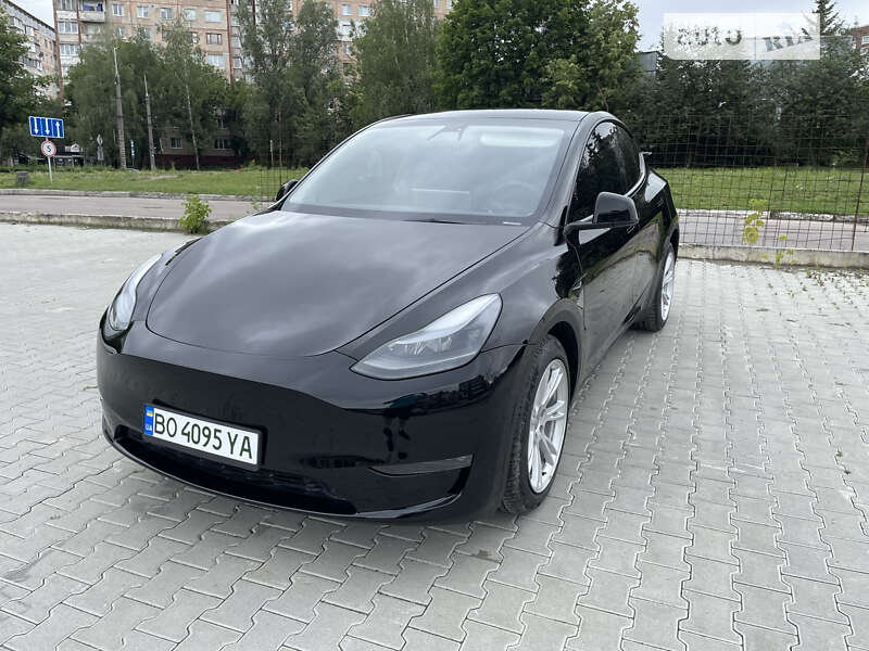 Позашляховик / Кросовер Tesla Model Y 2023 в Тернополі