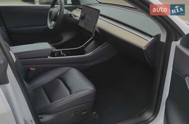Внедорожник / Кроссовер Tesla Model Y 2020 в 