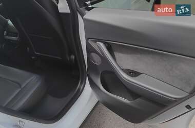 Внедорожник / Кроссовер Tesla Model Y 2020 в 