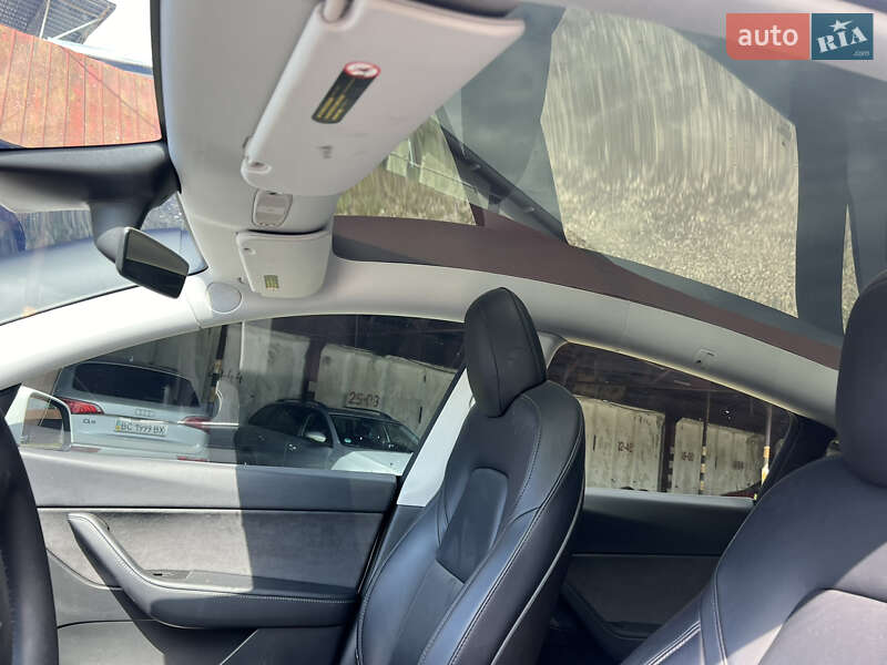 Позашляховик / Кросовер Tesla Model Y 2020 в Стрию