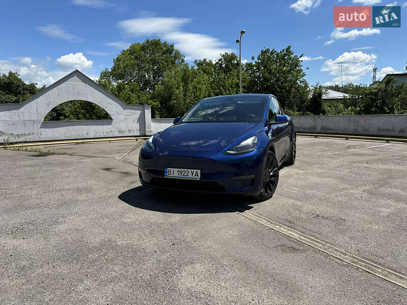 Внедорожник / Кроссовер Tesla Model Y 2023 в Полтаве