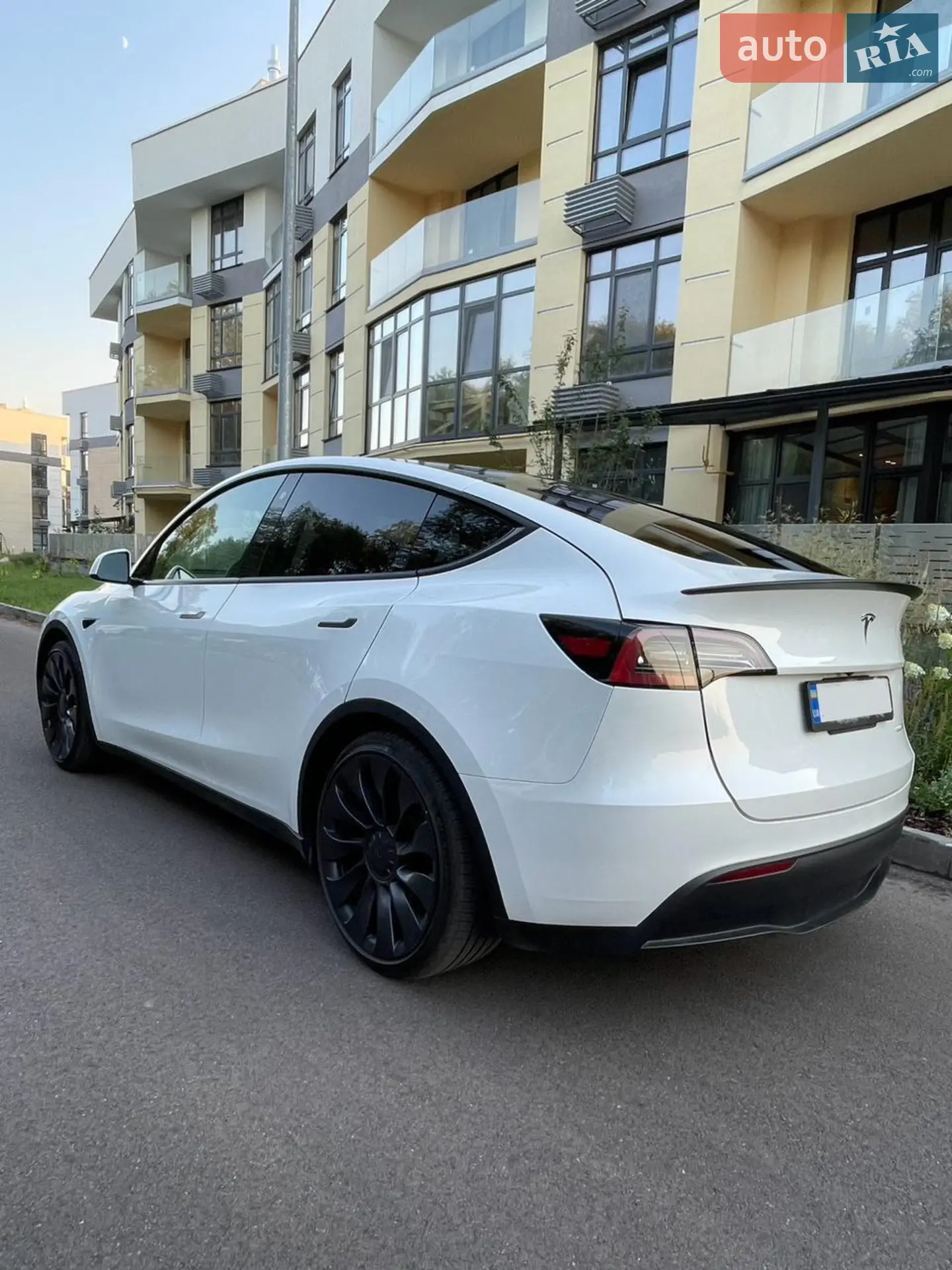 2023 Tesla Model Y - мініатюра 4