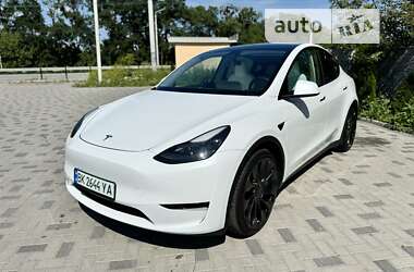 Внедорожник / Кроссовер Tesla Model Y 2023 в Ровно