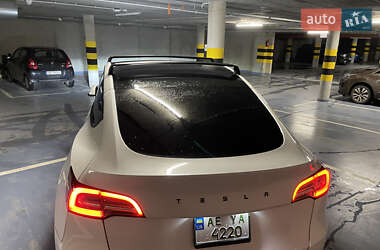Внедорожник / Кроссовер Tesla Model Y 2021 в 