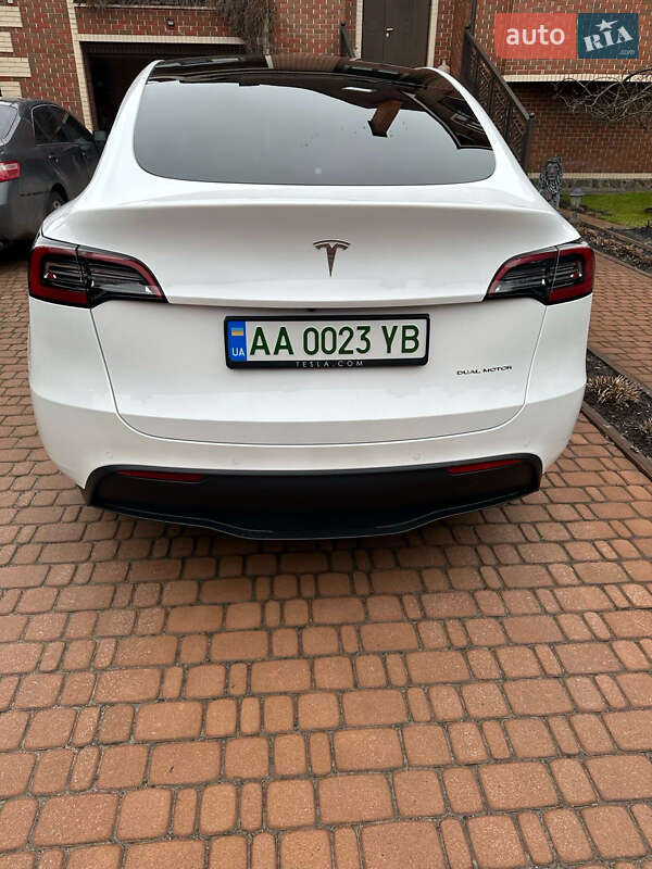 Позашляховик / Кросовер Tesla Model Y 2022 в Києві