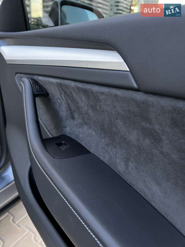 Внедорожник / Кроссовер Tesla Model Y 2023 в Киеве фото 7 Внедорожник / Кроссовер Tesla Model Y 2023 в Киеве