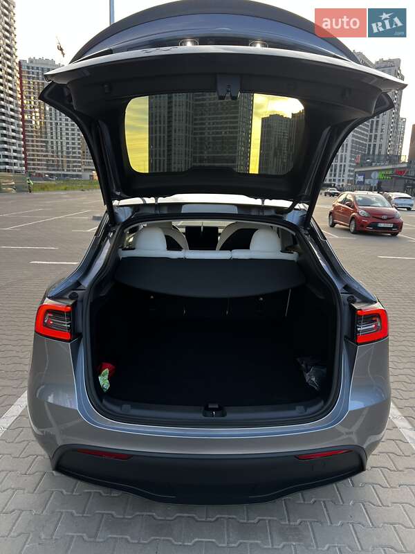 Внедорожник / Кроссовер Tesla Model Y 2023 в Киеве фото 17 Внедорожник / Кроссовер Tesla Model Y 2023 в Киеве