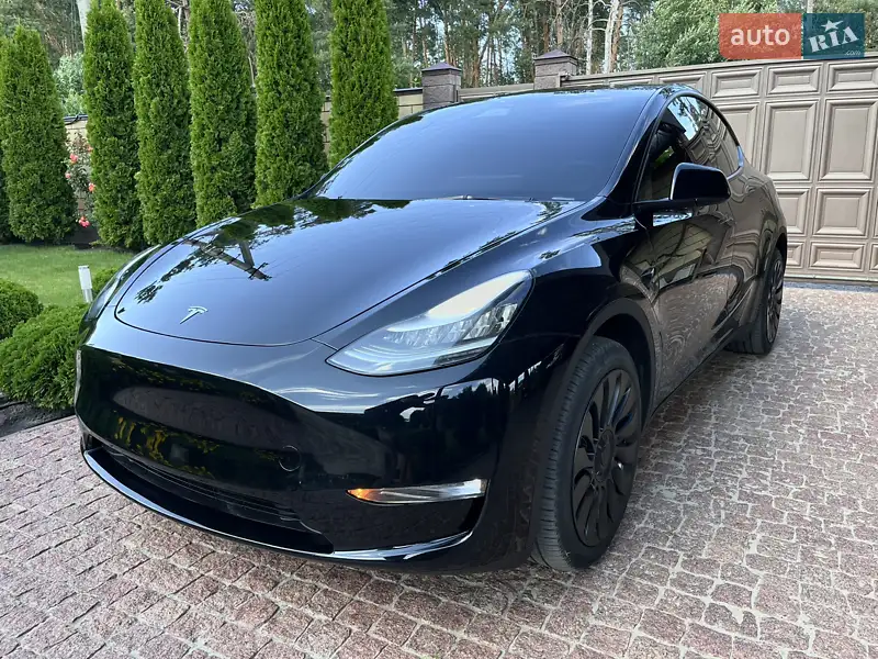 Tesla Model Y 2023