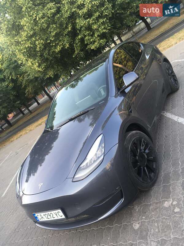 Tesla Model Y 2021