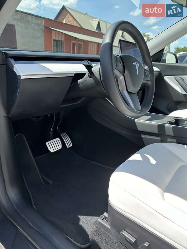 Внедорожник / Кроссовер Tesla Model Y 2020 в Львове