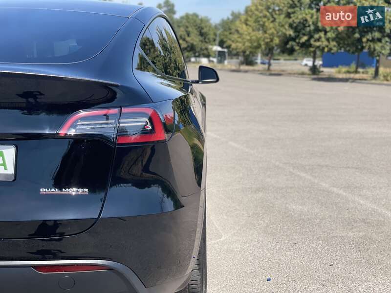 Внедорожник / Кроссовер Tesla Model Y 2023 в Днепре