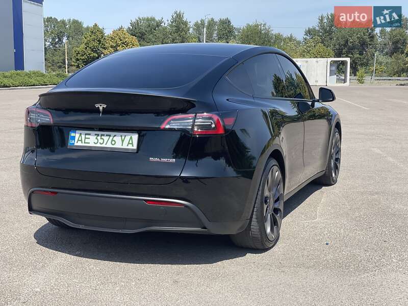 Позашляховик / Кросовер Tesla Model Y 2023 в Дніпрі