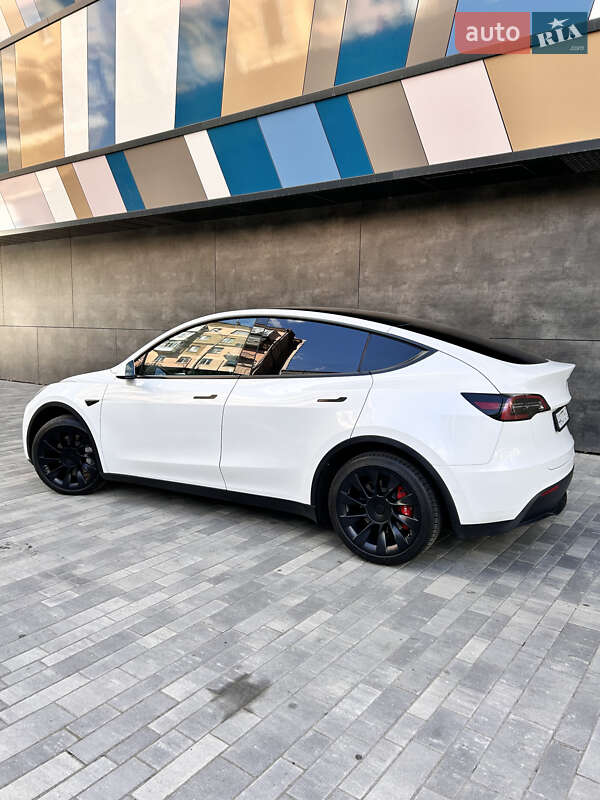 Внедорожник / Кроссовер Tesla Model Y 2022 в Киеве