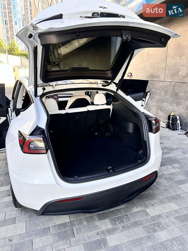 Внедорожник / Кроссовер Tesla Model Y 2022 в Киеве