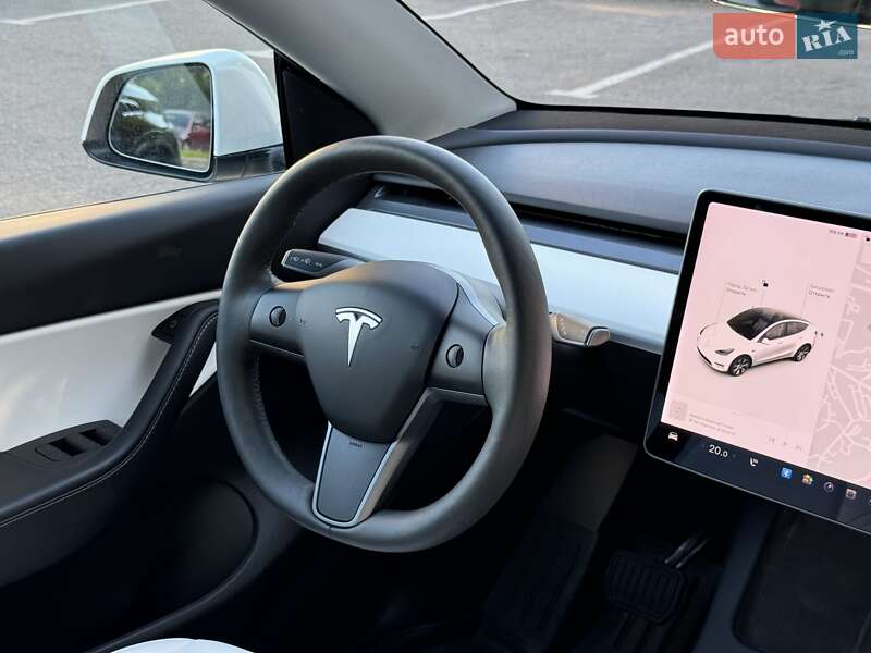 Позашляховик / Кросовер Tesla Model Y 2021 в Львові