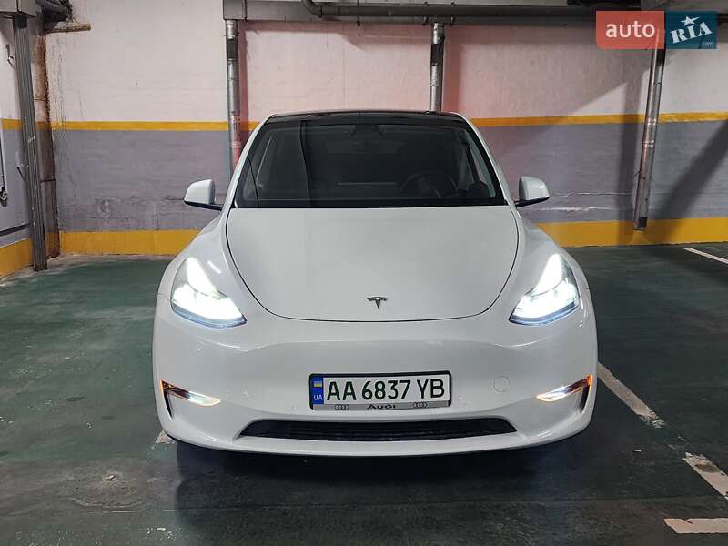 Позашляховик / Кросовер Tesla Model Y 2022 в Києві