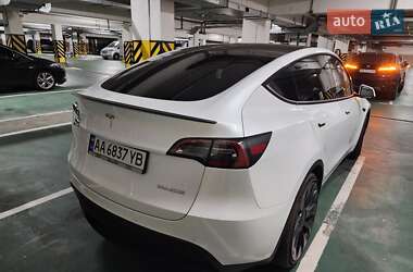 Внедорожник / Кроссовер Tesla Model Y 2022 в Киеве