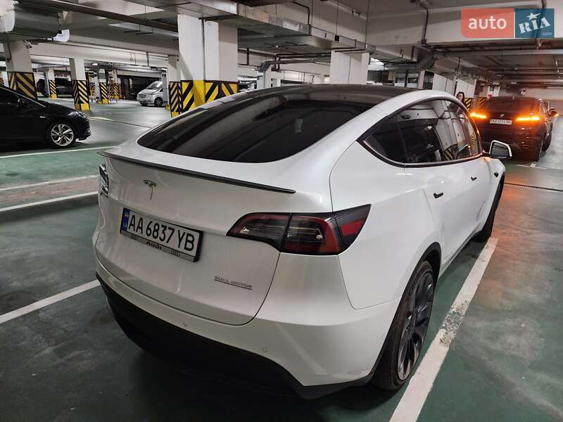 Позашляховик / Кросовер Tesla Model Y 2022 в Києві