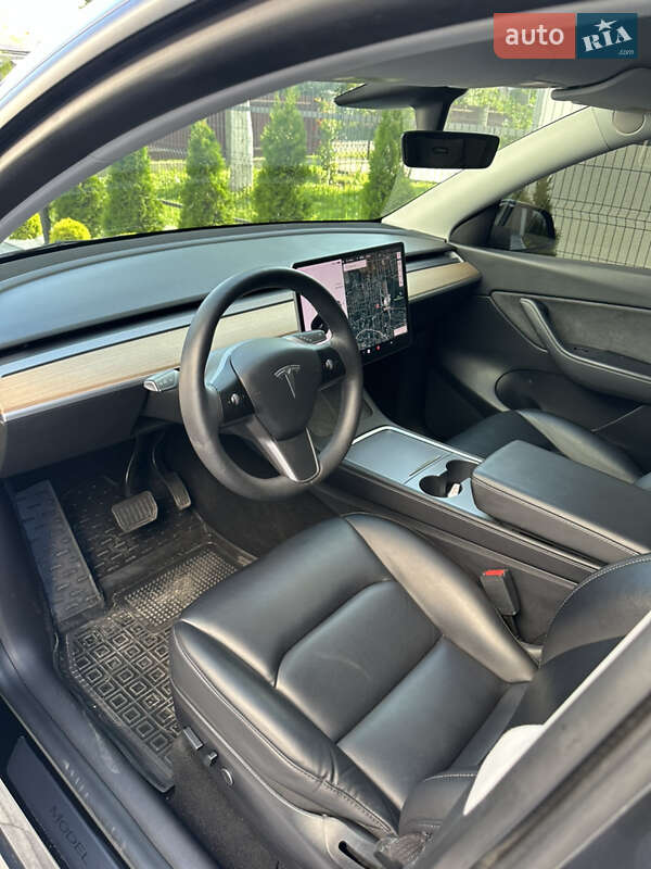 Внедорожник / Кроссовер Tesla Model Y 2021 в Дрогобыче