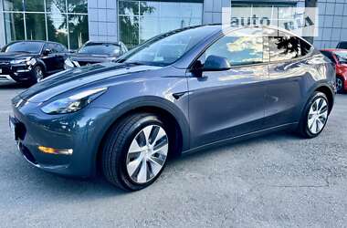 Внедорожник / Кроссовер Tesla Model Y 2023 в Киеве