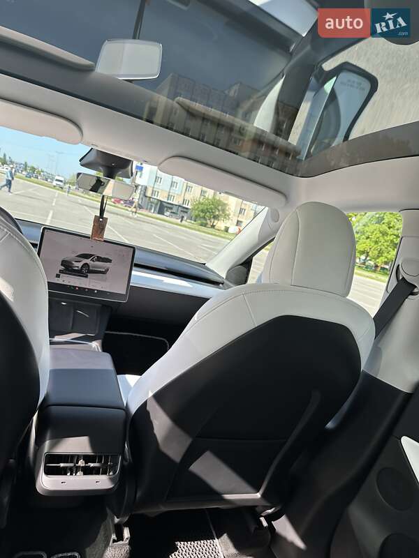 Внедорожник / Кроссовер Tesla Model Y 2022 в Кропивницком