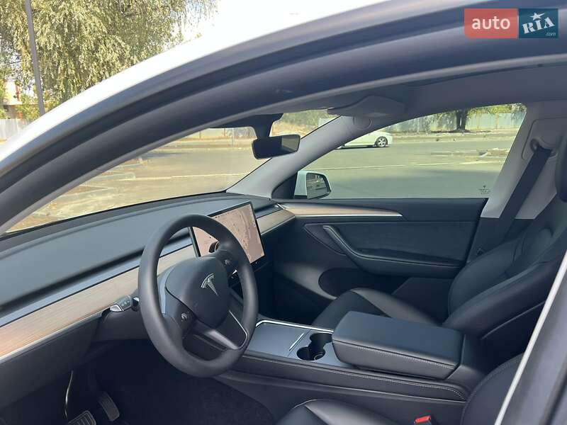 Внедорожник / Кроссовер Tesla Model Y 2022 в Днепре фото 8 Внедорожник / Кроссовер Tesla Model Y 2022 в Днепре