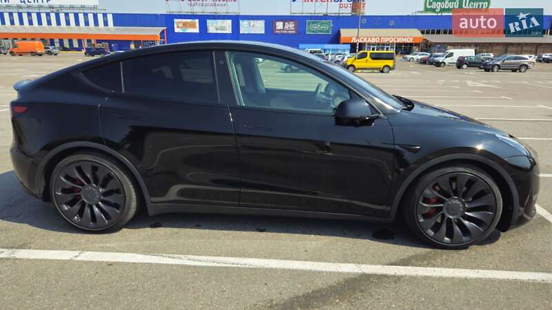 Внедорожник / Кроссовер Tesla Model Y 2021 в Львове