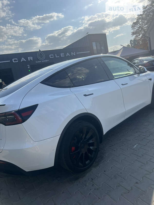 Позашляховик / Кросовер Tesla Model Y 2022 в Чернівцях фото 27 Позашляховик / Кросовер Tesla Model Y 2022 в Чернівцях