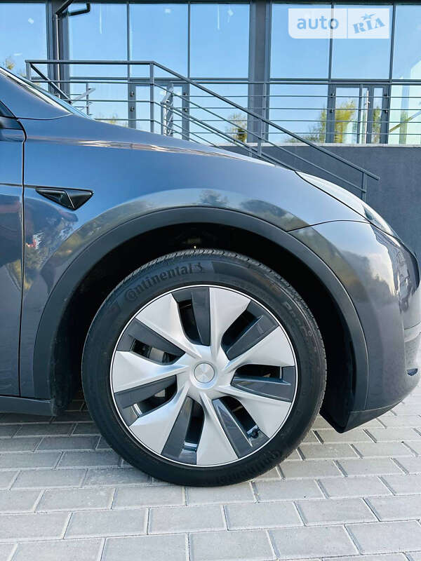 Внедорожник / Кроссовер Tesla Model Y 2022 в Ровно
