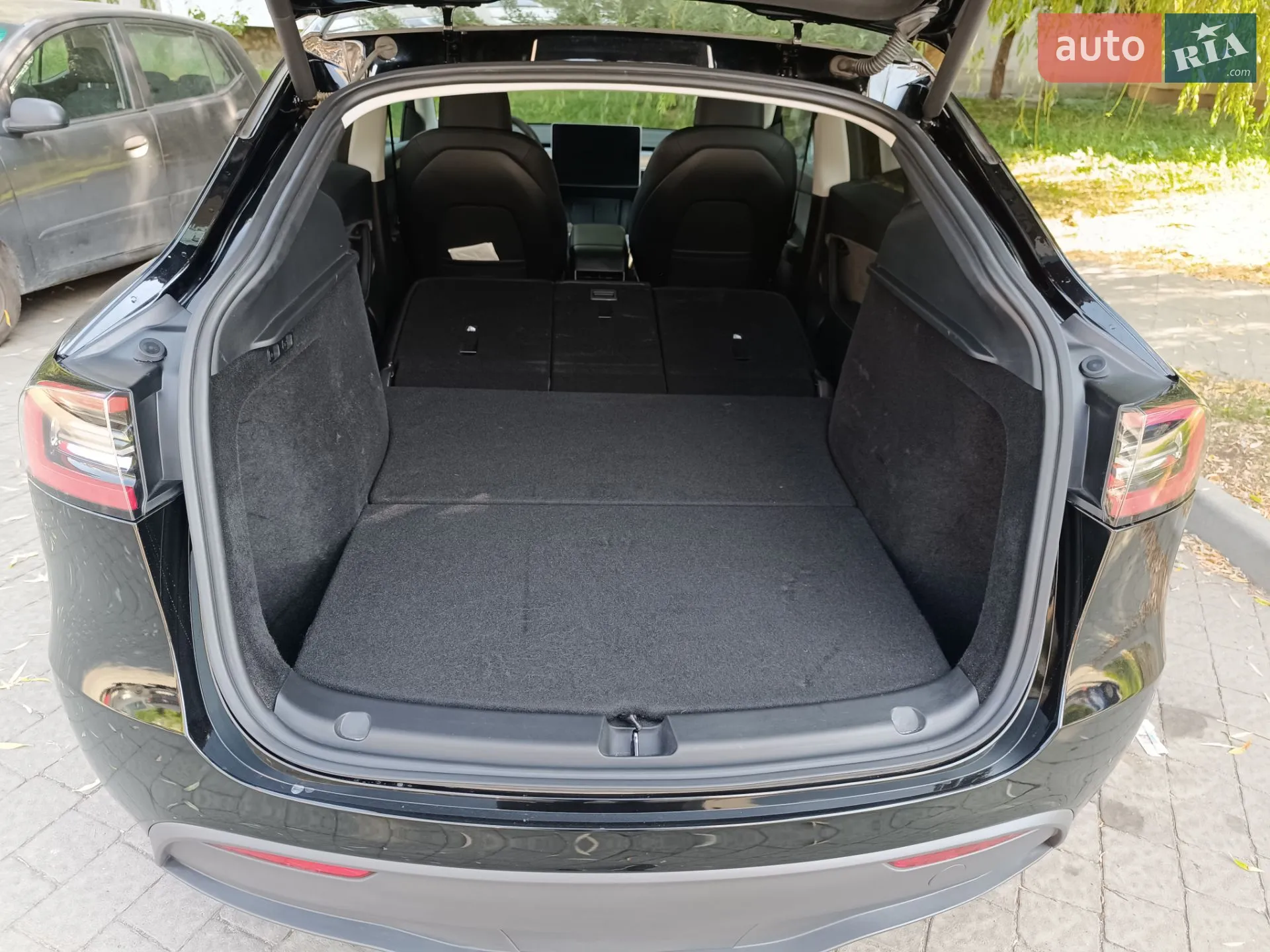 2023 Tesla Model Y - мініатюра 2