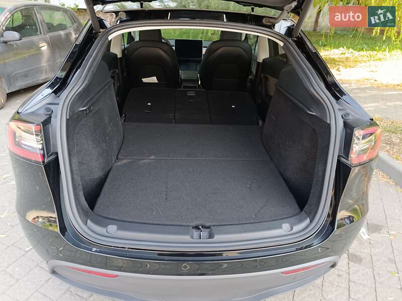 Позашляховик / Кросовер Tesla Model Y 2023 в Львові