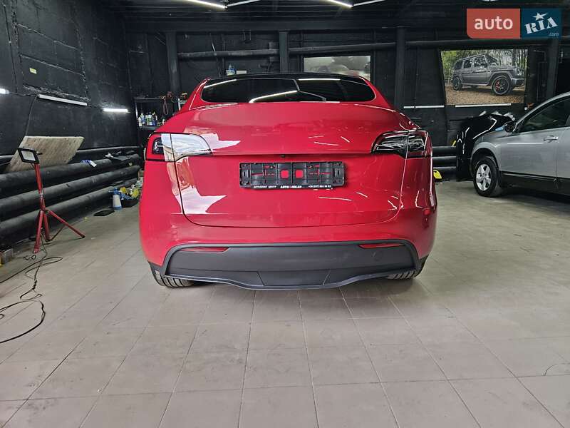 Позашляховик / Кросовер Tesla Model Y 2023 в Києві