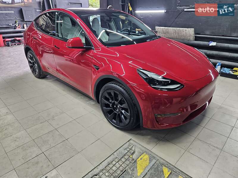 Позашляховик / Кросовер Tesla Model Y 2023 в Києві