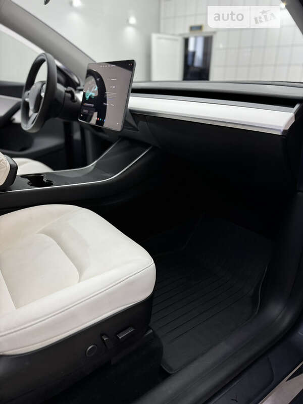 Позашляховик / Кросовер Tesla Model Y 2020 в Львові фото 3 Позашляховик / Кросовер Tesla Model Y 2020 в Львові