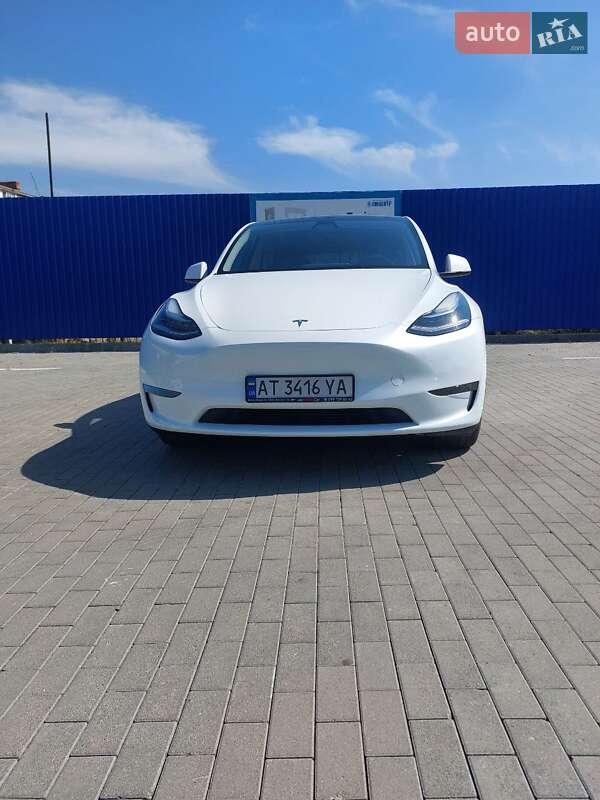 Внедорожник / Кроссовер Tesla Model Y 2023 в Калуше