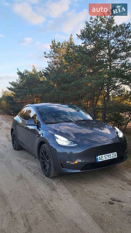Tesla Model Y 2022