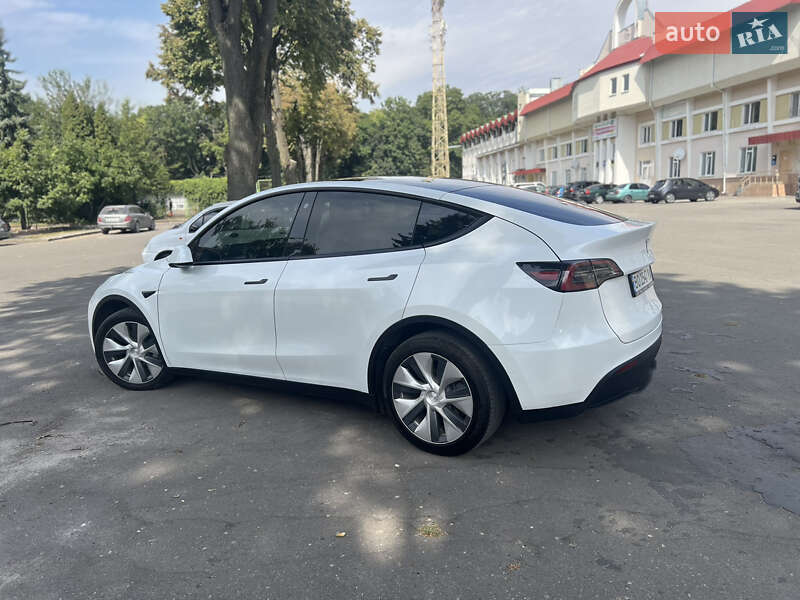 Внедорожник / Кроссовер Tesla Model Y 2020 в Тернополе