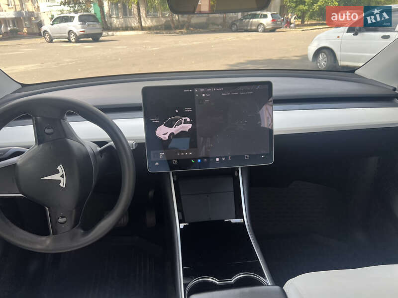 Внедорожник / Кроссовер Tesla Model Y 2020 в Тернополе