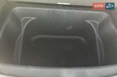 Внедорожник / Кроссовер Tesla Model Y 2021 в 