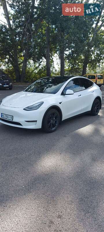 Tesla Model Y 2020