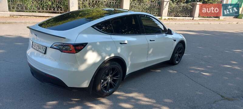 Внедорожник / Кроссовер Tesla Model Y 2020 в Умани