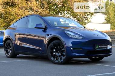 Внедорожник / Кроссовер Tesla Model Y 2023 в Киеве