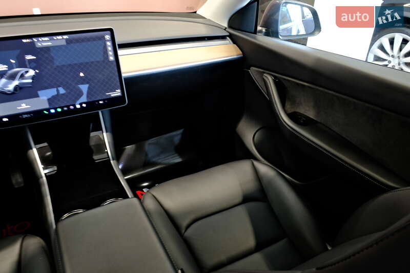 Внедорожник / Кроссовер Tesla Model Y 2020 в Одессе