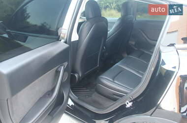 Позашляховик / Кросовер Tesla Model Y 2021 в Львові